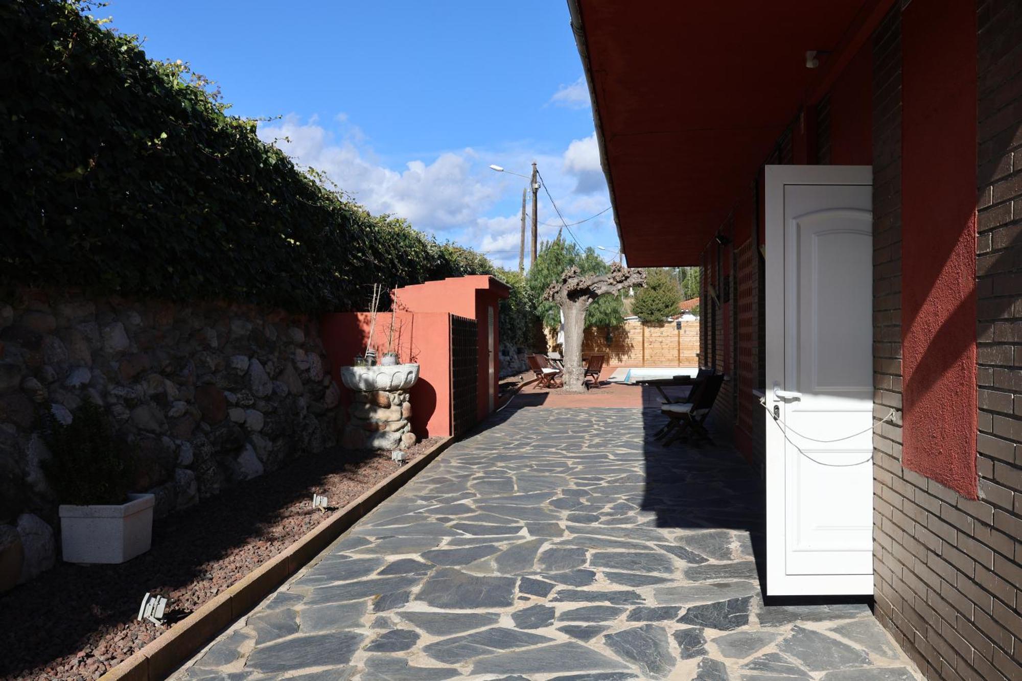 El Cedre Blau Vivienda Con Piscina En Granollers Villa Buitenkant foto